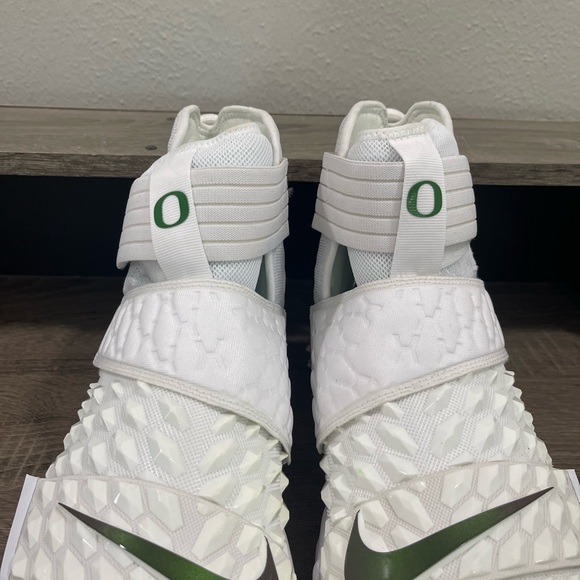 RARE Oregon Ducks Nike Force Savage Elite Shark Football Cleats Men’s main image 5